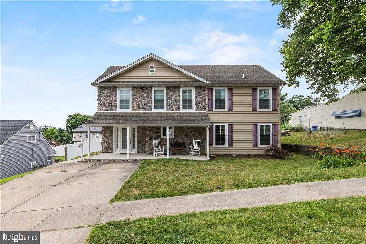 47 Hollyhock Ln photo 1