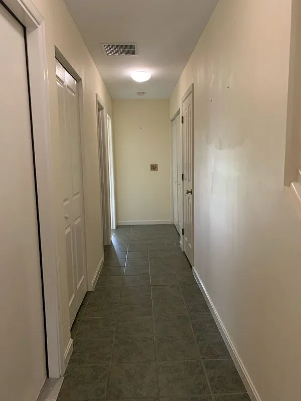 3 bed, 3.5 bath, 2650 sqft, $2,795 — Photo 2