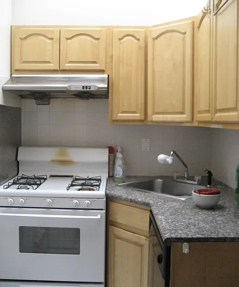 129 Cedar St #2 — Photo 10