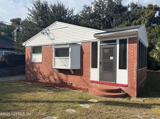 329 Demper Dr, Jacksonville, FL 32208