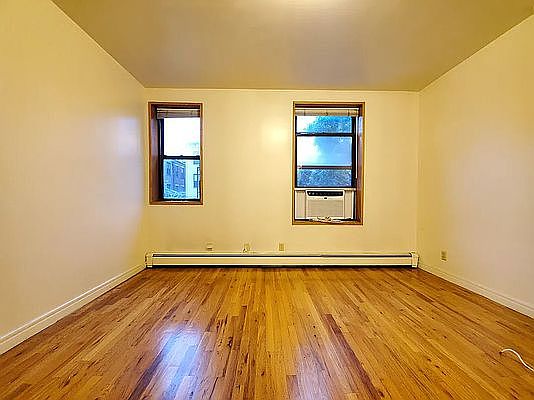 4th image of 321 W 137th St APT 2