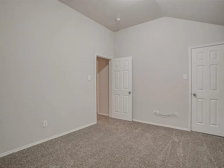 6000 Stirrup Iron Dr — Photo 19