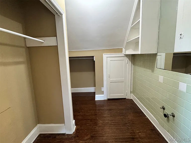 105 Arlington Rd #B — Photo 9