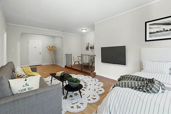 Rented by Stonehenge NYC LLC | media 11