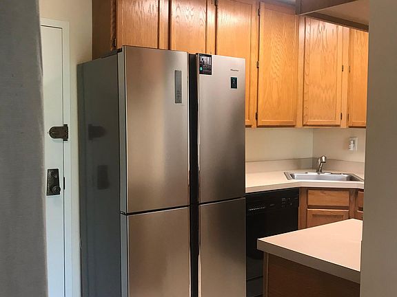 5th image of 2059 Huntington Ave APT 610
