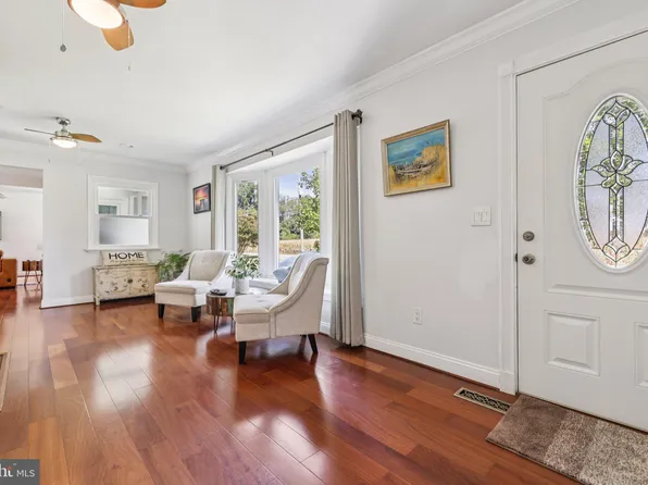 1609 Love Point Rd, Stevensville, MD 21666