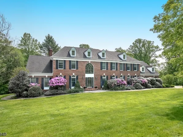 3 Luce Ct, Chester Twp., NJ 07930