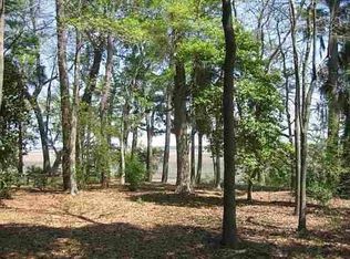 741 Island Cir E, Saint Helena Island, SC 29920