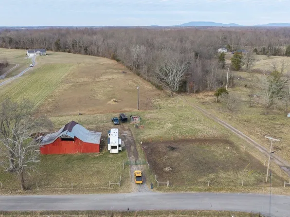 28 Cove Hill Rd, Woodbury, TN 37190