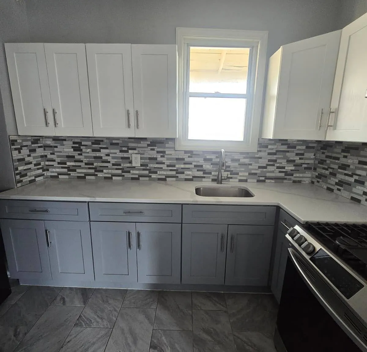 3 bed, 1400 sqft, $2,000 — Photo 2