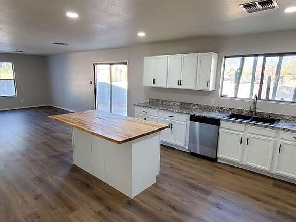 5th image of 8148 S Sunny River Pl