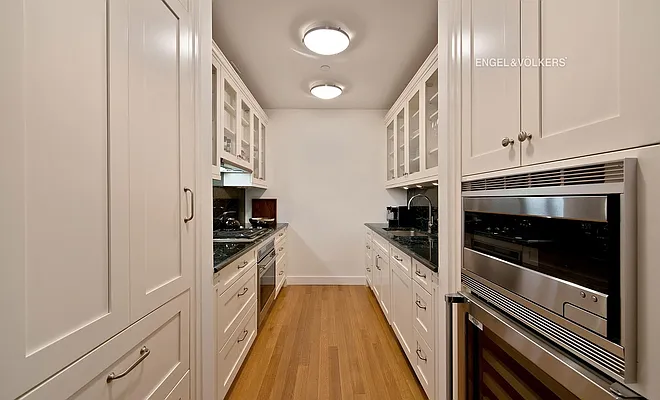 Sold by Engel & Völkers New York City | media 3