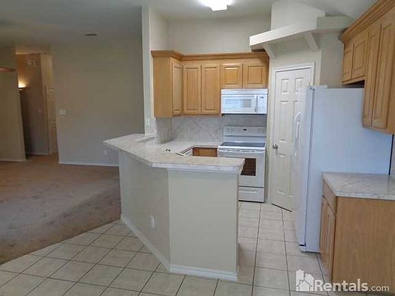 4th image of 2020 Brooke Dr