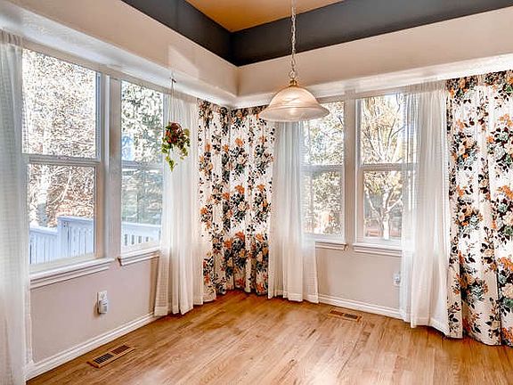 Breakfast nook