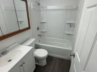 27 Kaydon Dr, Decatur, IL 62521