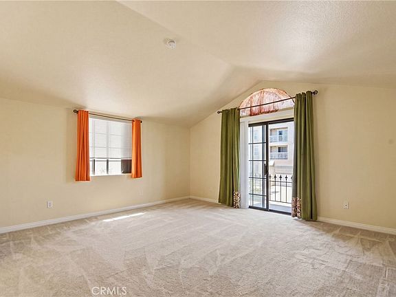 5th image of 1052 Belmont Ave #A