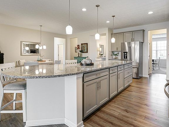 4th image of 6373 Davis Cir