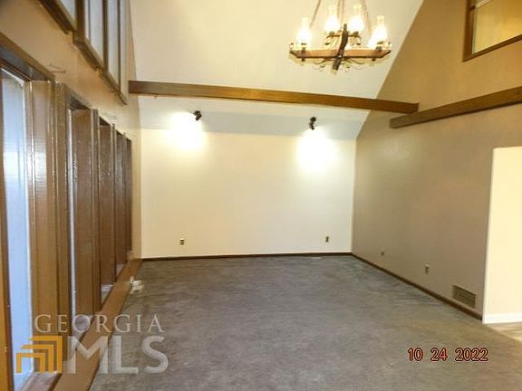 4th image of 6669 Pleasant Valley Dr