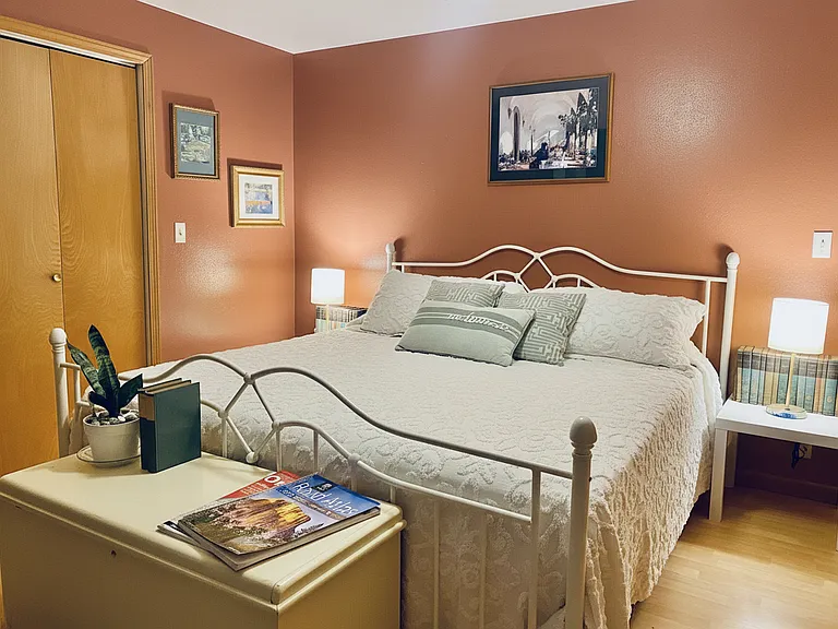 2135 Knowles Rd — Photo 10