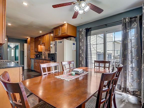4th image of 37 Hesterman Dr