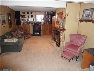 5th image of 1696 Emerald Ct