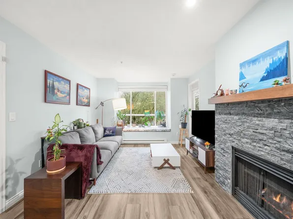 6833 Village Grn #316, Burnaby, BC V5E 4M1