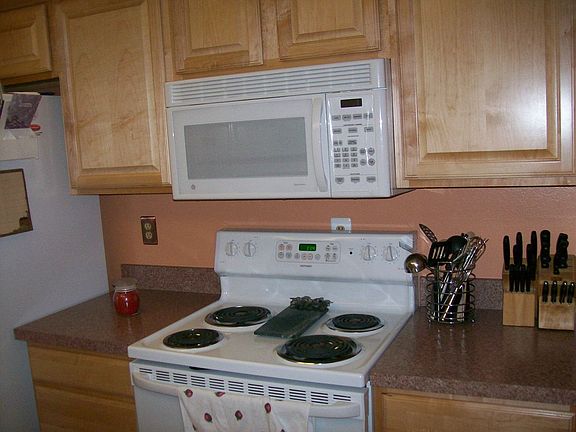 New Kitchen and Appliances