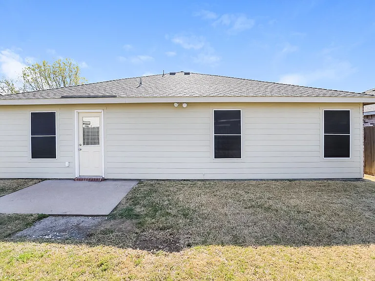 5209 Royal Burgess Dr — Photo 16