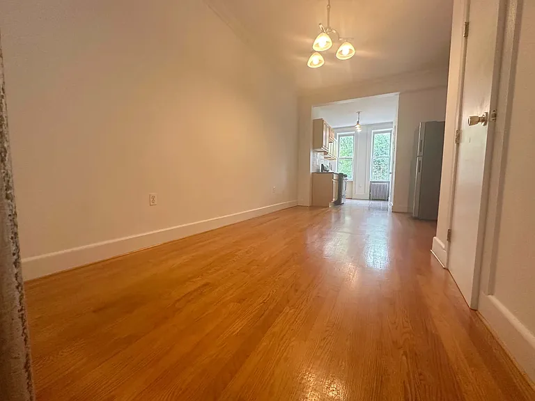 139 Engert Ave #2 — Photo 3