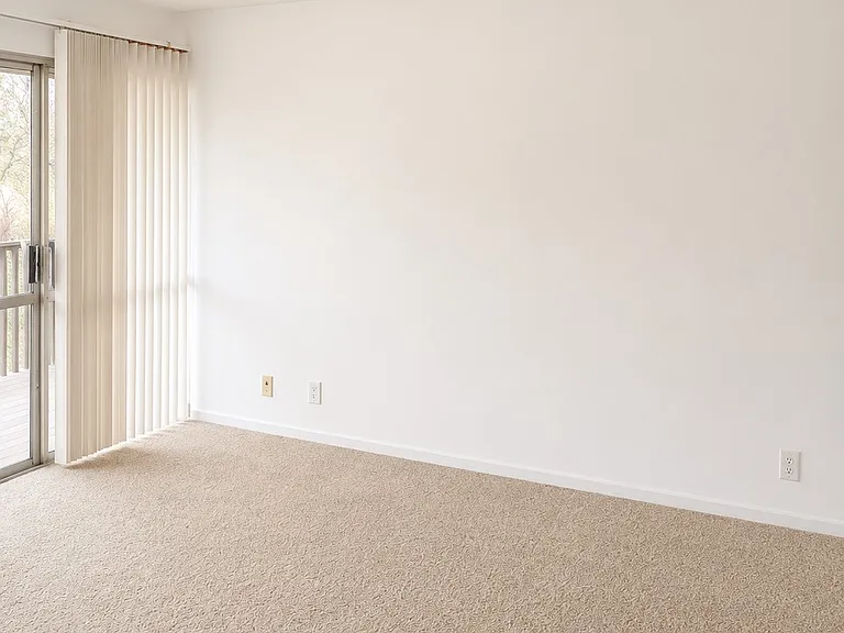 Solano Apartments — Photo 34