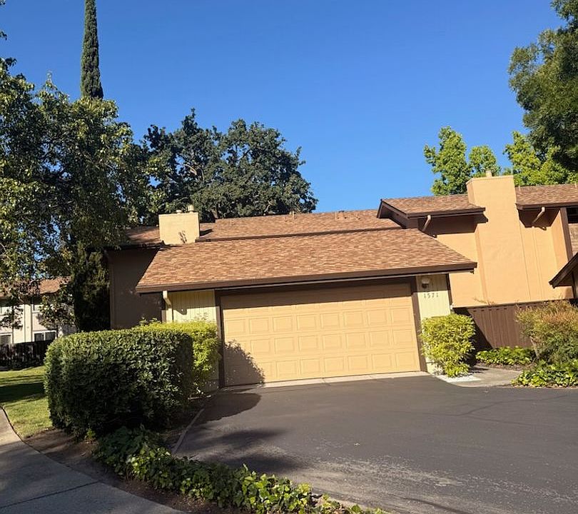 1st image of 1571 Candelero Dr