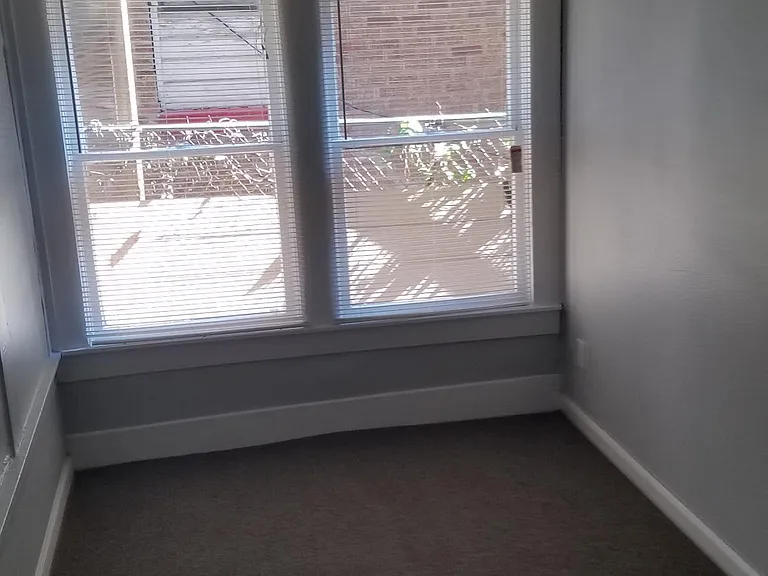 422 N Marsalis Ave #4 — Photo 3