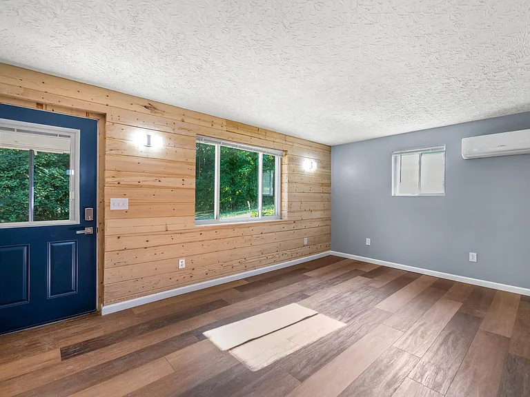 Cedar Dr — Photo 8