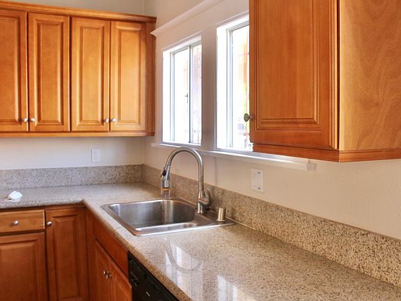 3rd image of 845 W 41st St #A