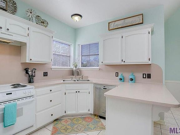 4th image of 14334 Whispering Oaks Dr