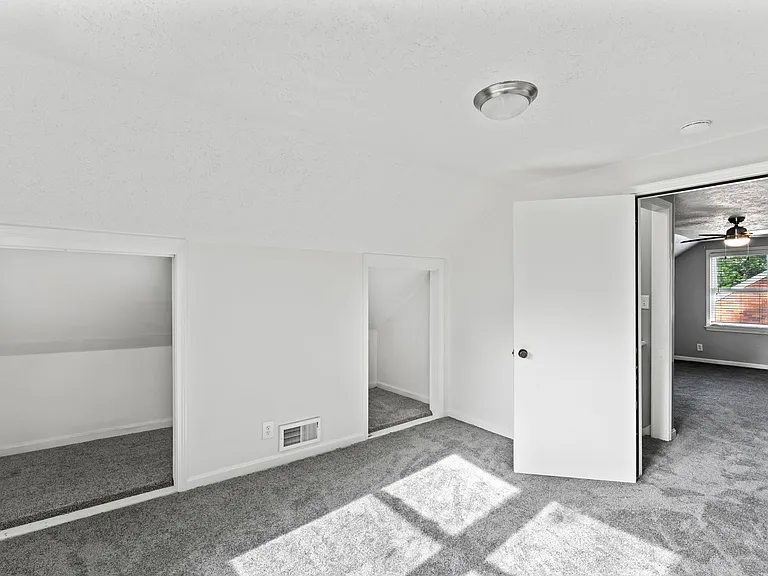 4227 Hillbrook Dr — Photo 19