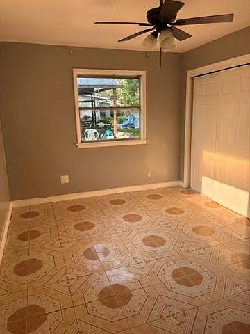 3 bed, 1.5 bath, 1211 sqft, $1,800 — Photo 4