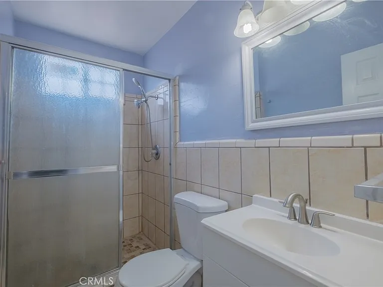 4433 Triggs St E — Photo 25