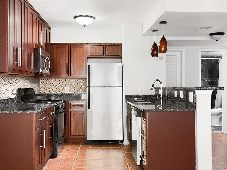 57 G St SW #B — Photo 10