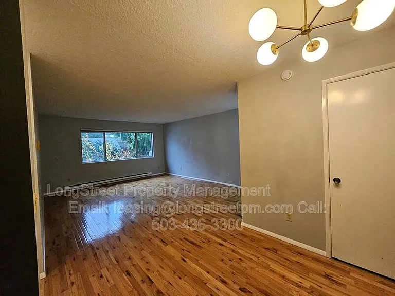 4606 NE Broadway St — Photo 14