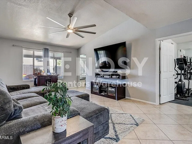4145 W Danbury Dr — Photo 14