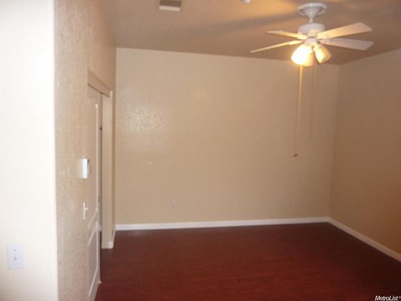 4th image of 818 Walker St