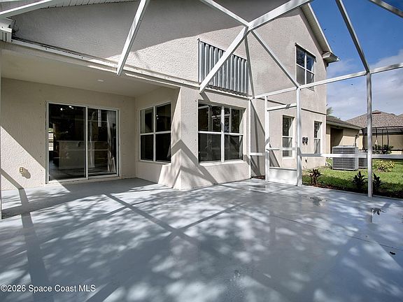 3rd image of 232 Wishing Well Cir SW