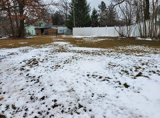 214 Halstead St, Dowagiac, MI 49047