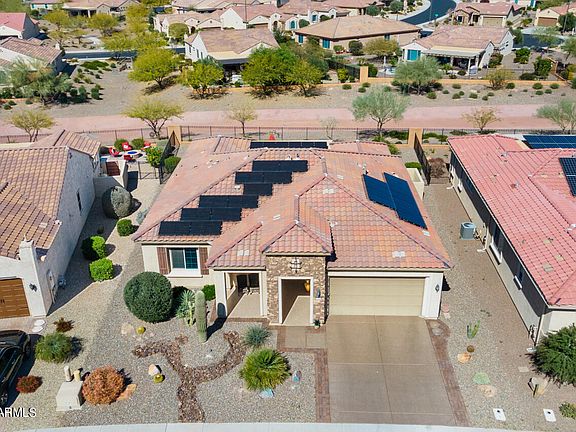 3rd image of 27456 W YUKON Drive