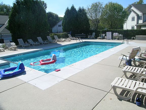 Community pool