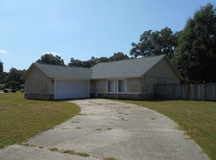 1729 Quiet Oak Ln, Pensacola, FL 32526