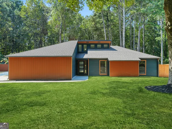 105 Shadowood Ln, Peachtree City, GA 30269