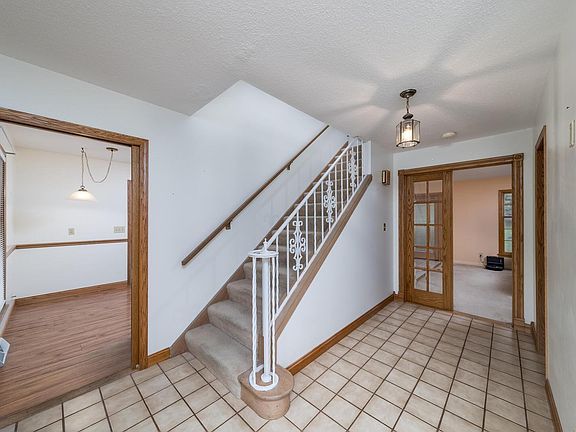 4th image of 2701 Harmony Dr