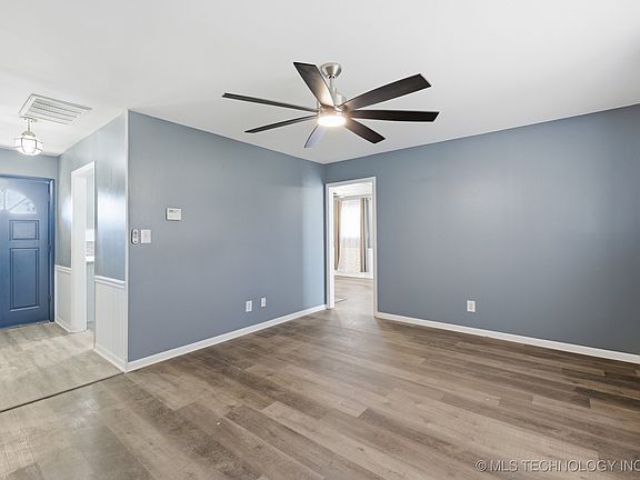 5th image of 504 W Toledo Pl